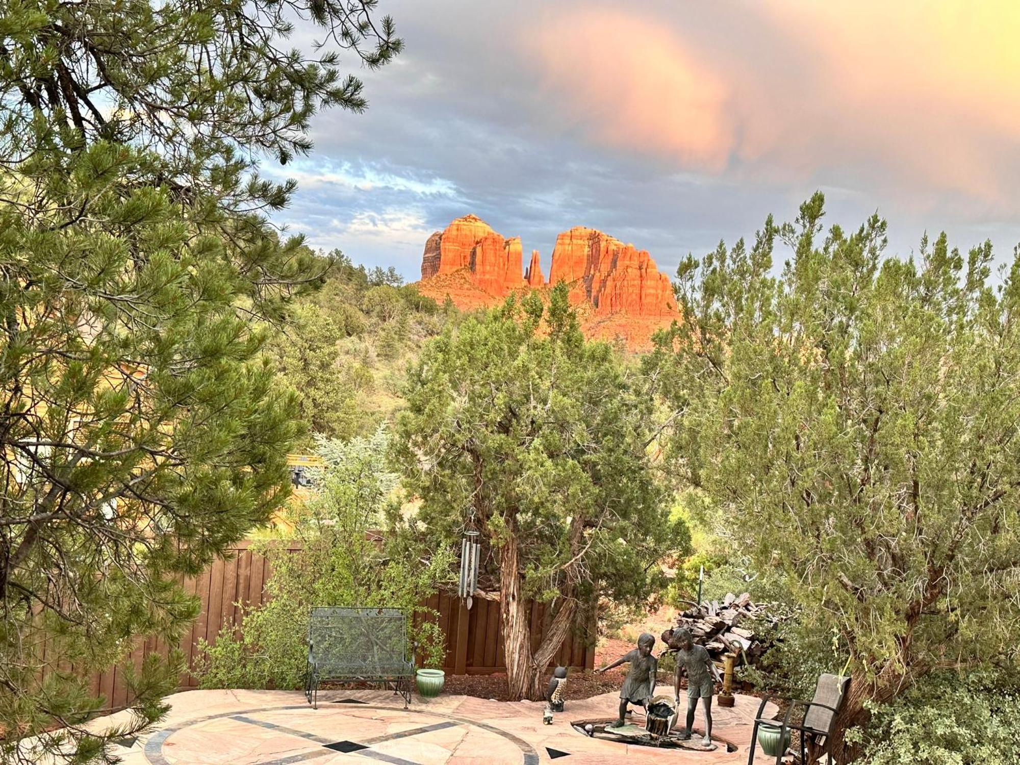 Sedona Cathedral Hideaway B&B And Casita Екстериор снимка